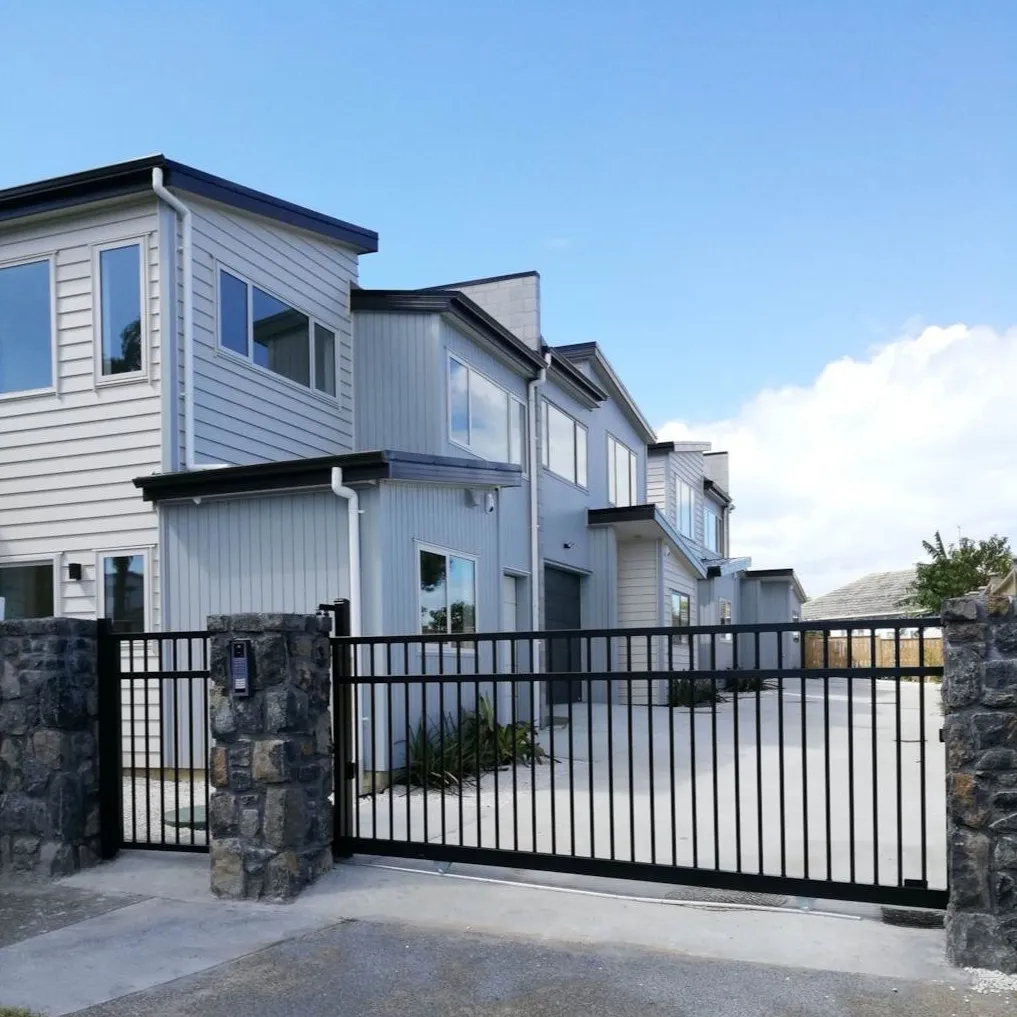 Farringdon Street — Glen Innes