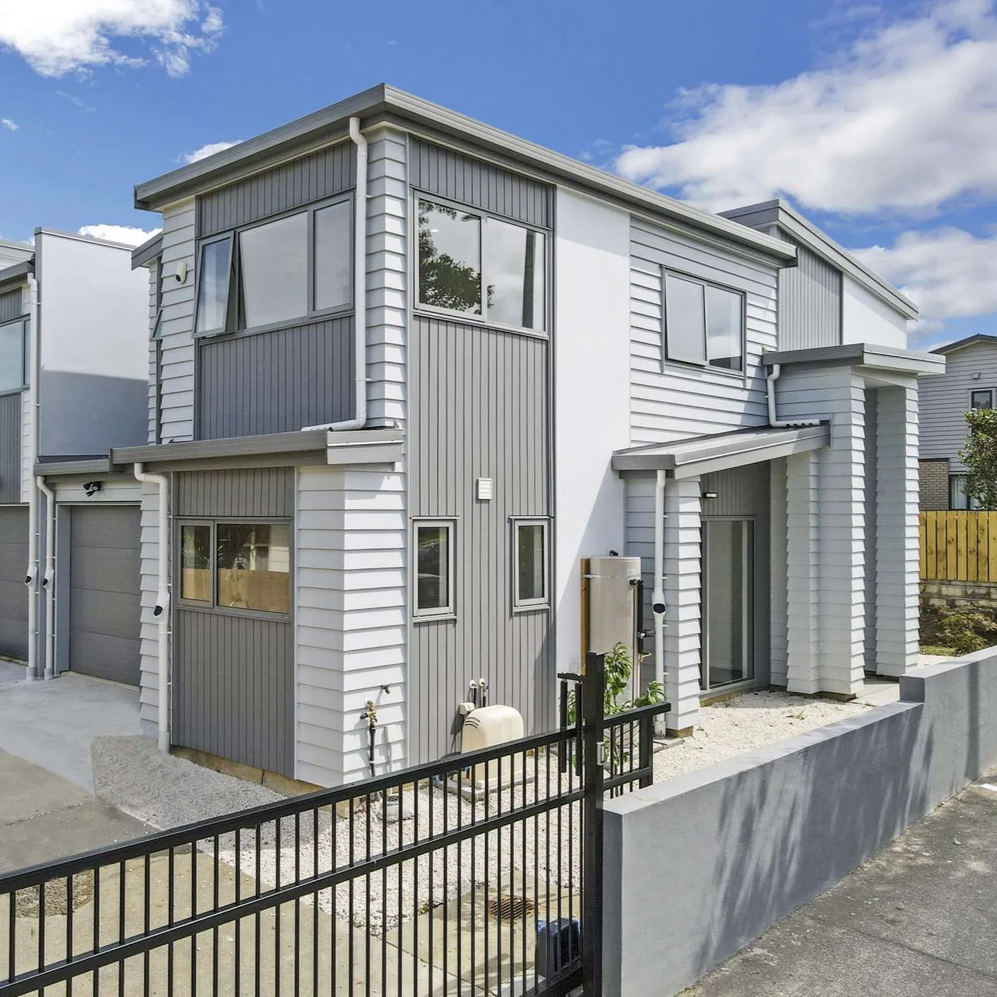 Farringdon Street — Glen Innes